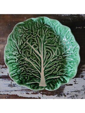 Olfaire Caldas Portugal Cabbage Serving Bowl Green Majolica Leaf Bowl 8.625" *Cr